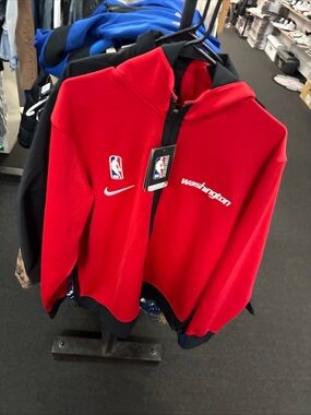Nike Washington Wizards THERMA-FLEX Showtime Hoodie Red CN4066-657 - Size L NWT